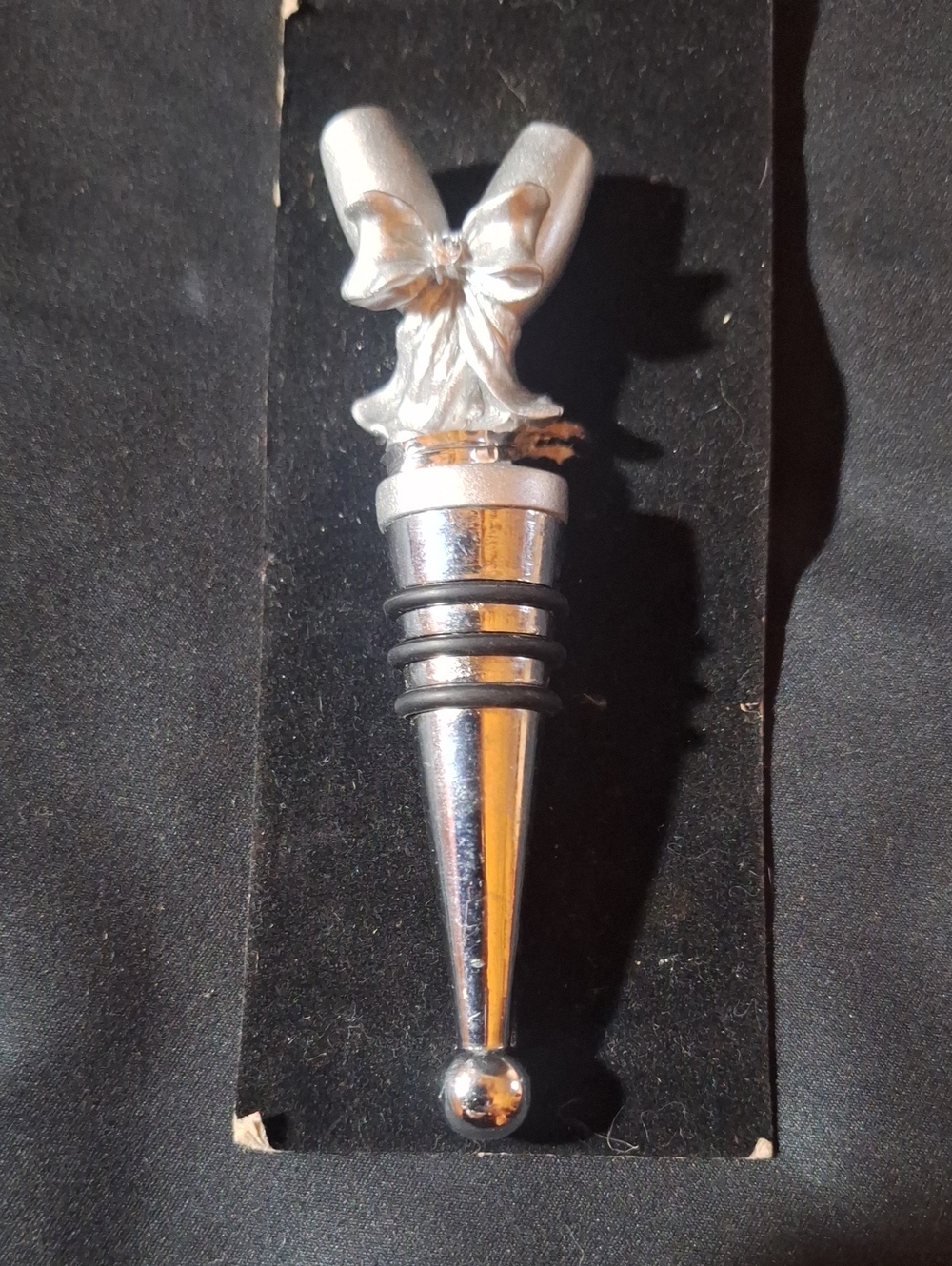 NWOT Silver Bow Wine Bottle Stopper